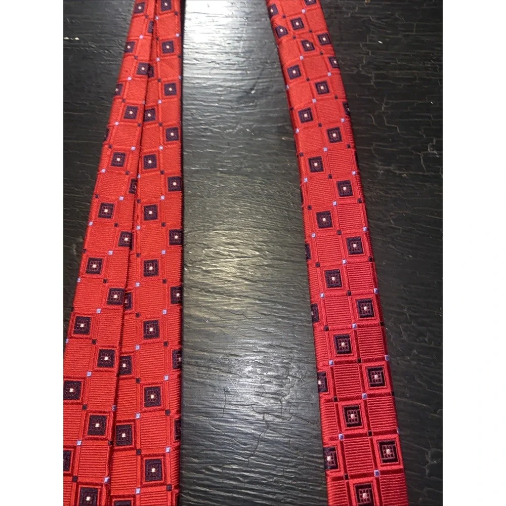 Hart Schaffer Marx Men's Neck Tie Red Silk Foulard Geometric Made‎ in USA Red